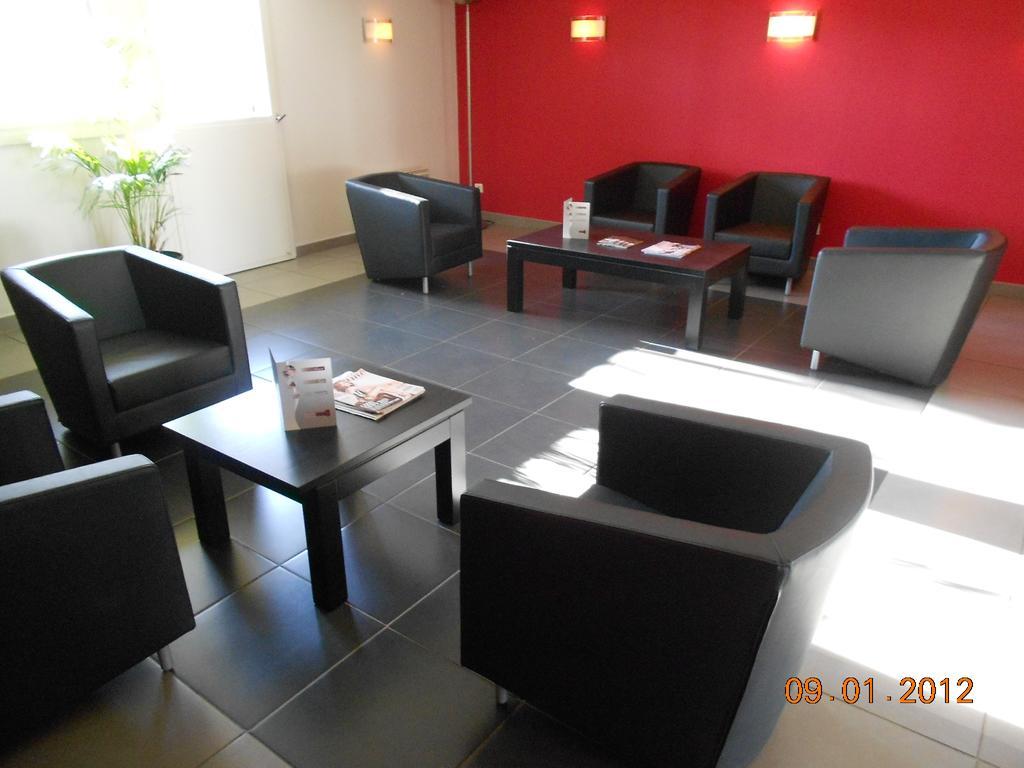 Kyriad Grenoble Sud - Seyssinet Екстериор снимка