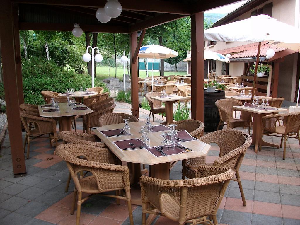 Kyriad Grenoble Sud - Seyssinet Екстериор снимка